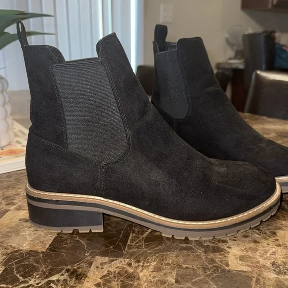 Kensie boots
Chelsea sole back - Picture 3 of 6